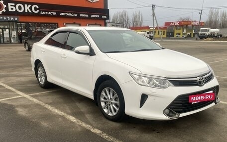 Toyota Camry, 2015 год, 1 800 000 рублей, 2 фотография