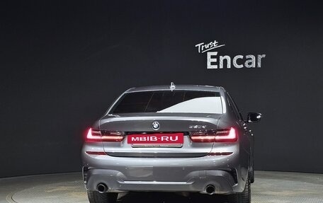 BMW 3 серия, 2021 год, 2 420 000 рублей, 4 фотография