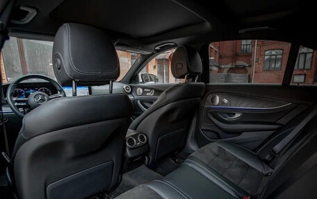 Mercedes-Benz E-Класс, 2022 год, 4 240 000 рублей, 21 фотография