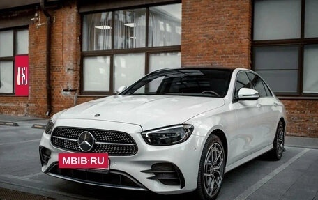 Mercedes-Benz E-Класс, 2022 год, 4 240 000 рублей, 3 фотография