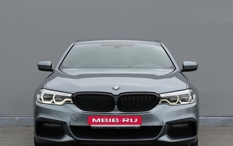 BMW 5 серия, 2018 год, 4 390 000 рублей, 2 фотография
