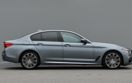 BMW 5 серия, 2018 год, 4 390 000 рублей, 18 фотография