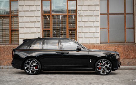 Rolls-Royce Cullinan, 2025 год, 75 000 000 рублей, 3 фотография