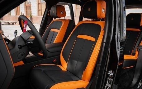 Rolls-Royce Cullinan, 2025 год, 75 000 000 рублей, 17 фотография