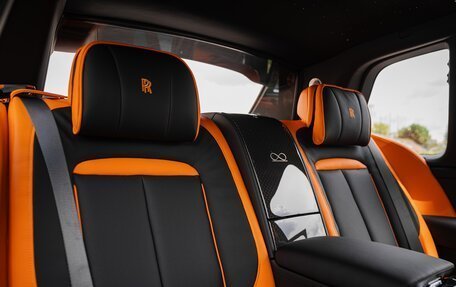 Rolls-Royce Cullinan, 2025 год, 75 000 000 рублей, 27 фотография