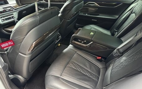BMW 7 серия, 2016 год, 3 390 000 рублей, 15 фотография