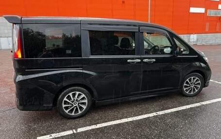 Honda Stepwgn IV, 2017 год, 1 850 000 рублей, 9 фотография