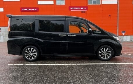 Honda Stepwgn IV, 2017 год, 1 850 000 рублей, 7 фотография