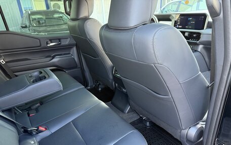 Toyota Land Cruiser Prado, 2024 год, 7 800 000 рублей, 9 фотография