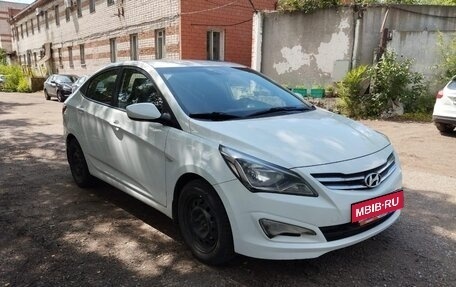 Hyundai Solaris II рестайлинг, 2016 год, 840 000 рублей, 2 фотография