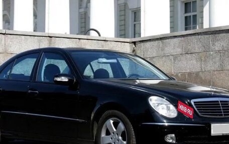 Mercedes-Benz E-Класс, 2004 год, 599 000 рублей, 1 фотография