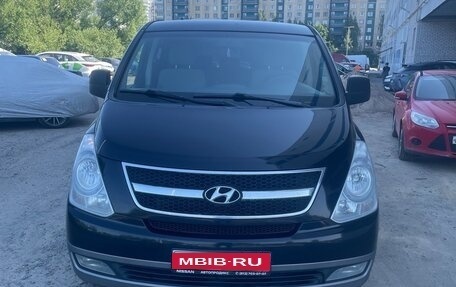 Hyundai H-1 II рестайлинг, 2011 год, 1 500 000 рублей, 1 фотография