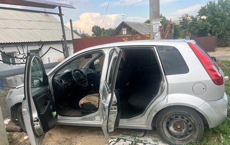 Ford Fiesta, 2007 год, 300 000 рублей, 2 фотография