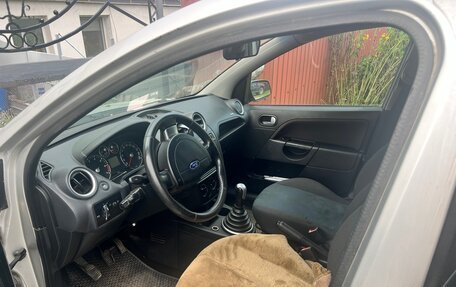 Ford Fiesta, 2007 год, 300 000 рублей, 4 фотография