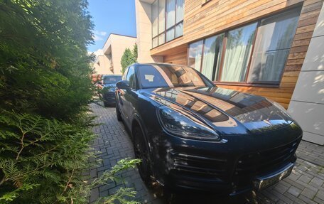 Porsche Cayenne III, 2018 год, 6 000 000 рублей, 2 фотография