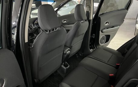 Honda Vezel, 2019 год, 1 850 000 рублей, 16 фотография