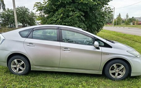 Toyota Prius, 2009 год, 945 000 рублей, 3 фотография