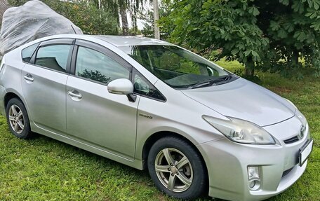 Toyota Prius, 2009 год, 945 000 рублей, 2 фотография