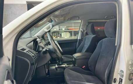 Toyota Land Cruiser Prado 150 рестайлинг 2, 2014 год, 2 900 000 рублей, 13 фотография