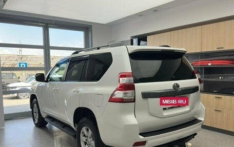 Toyota Land Cruiser Prado 150 рестайлинг 2, 2014 год, 2 900 000 рублей, 8 фотография