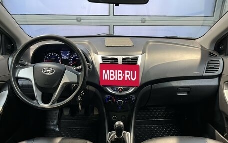 Hyundai Solaris II рестайлинг, 2011 год, 850 000 рублей, 10 фотография