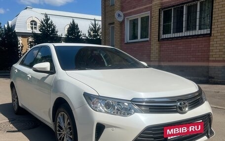 Toyota Camry, 2015 год, 1 840 000 рублей, 2 фотография