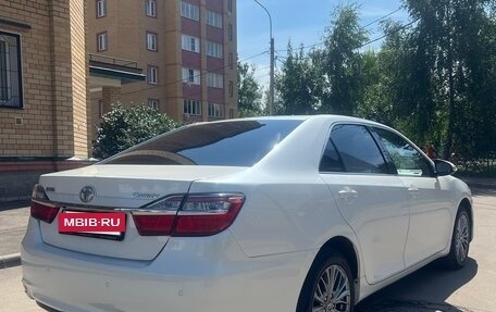 Toyota Camry, 2015 год, 1 840 000 рублей, 3 фотография