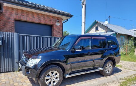 Mitsubishi Pajero IV, 2010 год, 1 750 000 рублей, 2 фотография