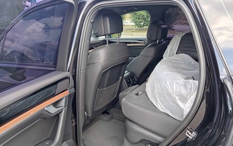 Volkswagen Touareg III, 2018 год, 4 600 000 рублей, 9 фотография