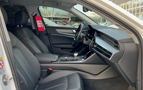 Audi A6, 2019 год, 2 990 000 рублей, 13 фотография