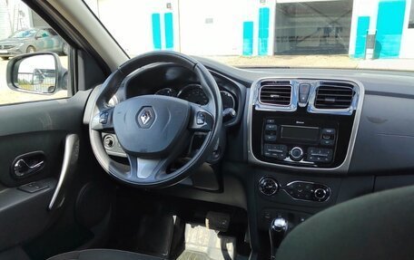 Renault Sandero II рестайлинг, 2017 год, 925 000 рублей, 3 фотография