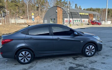 Hyundai Solaris II рестайлинг, 2013 год, 899 999 рублей, 9 фотография