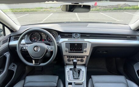 Volkswagen Passat B8 рестайлинг, 2015 год, 1 850 000 рублей, 18 фотография