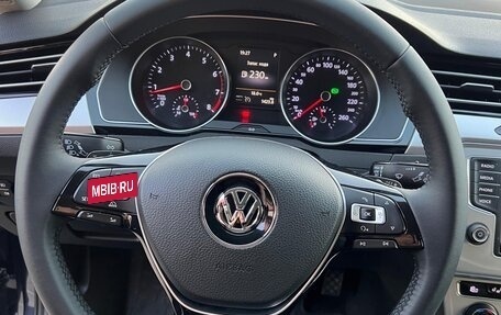 Volkswagen Passat B8 рестайлинг, 2015 год, 1 850 000 рублей, 17 фотография