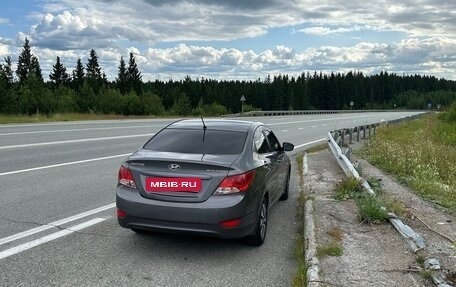 Hyundai Solaris II рестайлинг, 2013 год, 899 999 рублей, 3 фотография