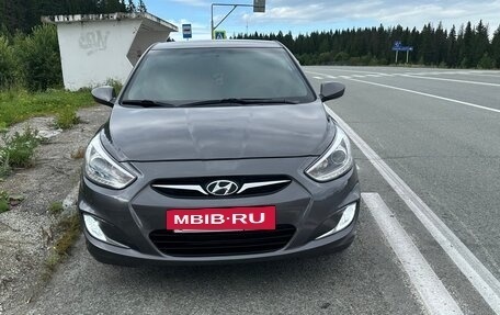 Hyundai Solaris II рестайлинг, 2013 год, 899 999 рублей, 5 фотография