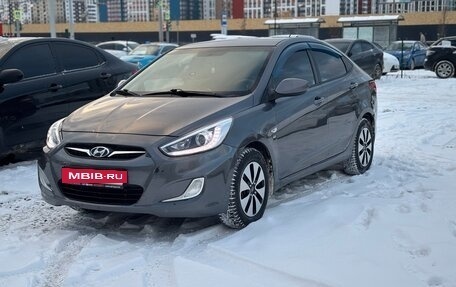 Hyundai Solaris II рестайлинг, 2013 год, 899 999 рублей, 17 фотография