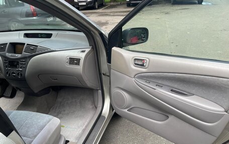 Toyota Prius IV XW50, 2001 год, 750 000 рублей, 6 фотография