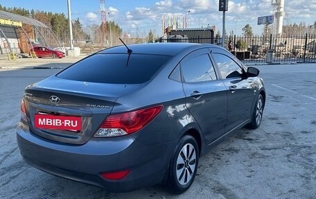 Hyundai Solaris II рестайлинг, 2013 год, 899 999 рублей, 11 фотография