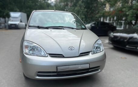 Toyota Prius IV XW50, 2001 год, 750 000 рублей, 8 фотография