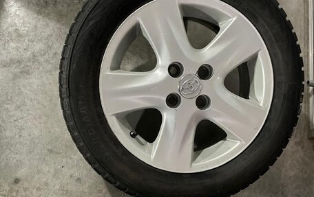 Toyota Prius IV XW50, 2001 год, 750 000 рублей, 16 фотография