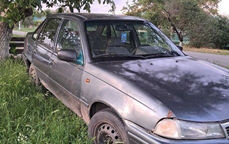 Daewoo Nexia I рестайлинг, 2003 год, 115 000 рублей, 4 фотография