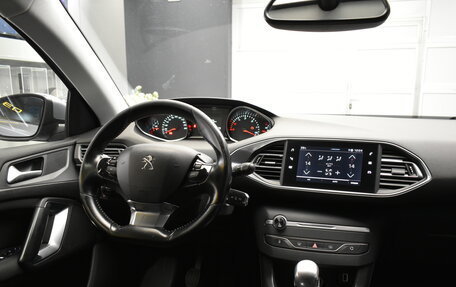 Peugeot 308 II, 2019 год, 990 000 рублей, 14 фотография