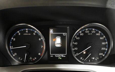 Toyota RAV4, 2017 год, 2 670 000 рублей, 6 фотография