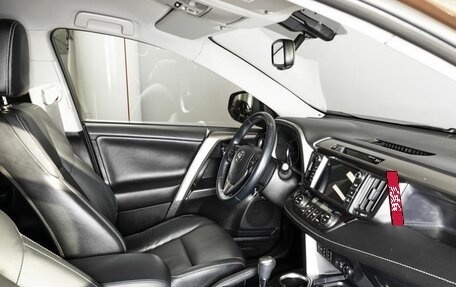 Toyota RAV4, 2017 год, 2 670 000 рублей, 4 фотография