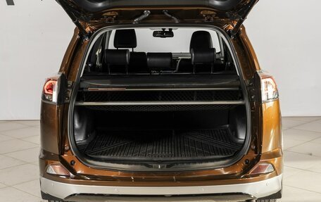 Toyota RAV4, 2017 год, 2 670 000 рублей, 10 фотография