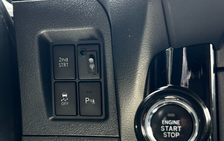 Toyota Land Cruiser Prado 150 рестайлинг 2, 2014 год, 3 149 000 рублей, 26 фотография