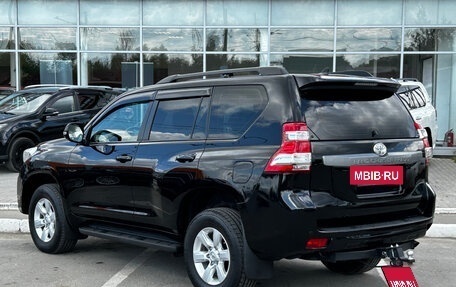 Toyota Land Cruiser Prado 150 рестайлинг 2, 2014 год, 3 149 000 рублей, 6 фотография