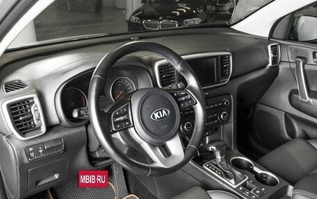 KIA Sportage IV рестайлинг, 2020 год, 2 650 000 рублей, 3 фотография