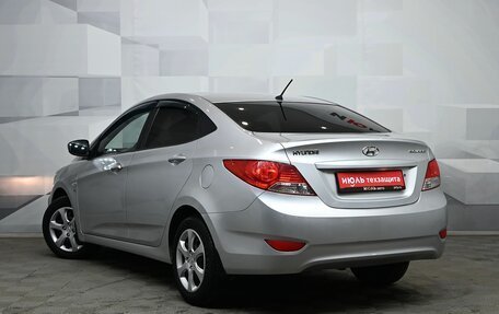 Hyundai Solaris II рестайлинг, 2013 год, 800 000 рублей, 4 фотография